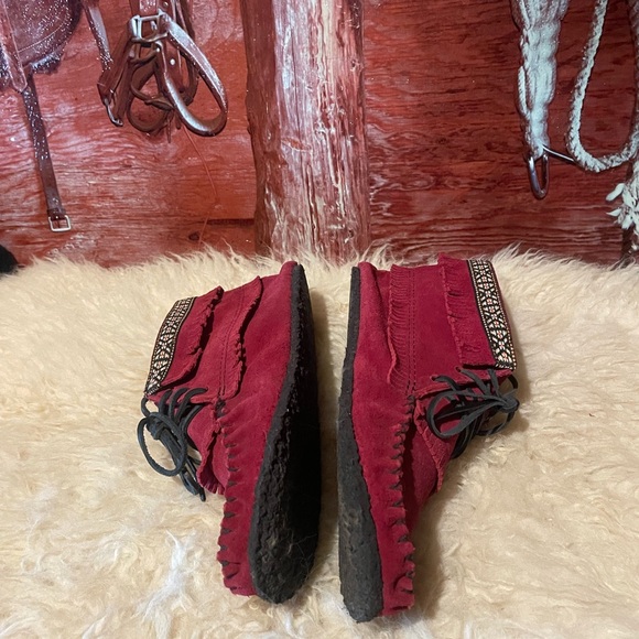 Laurentian Chief suede fringe moccasins - Picture 9 of 11